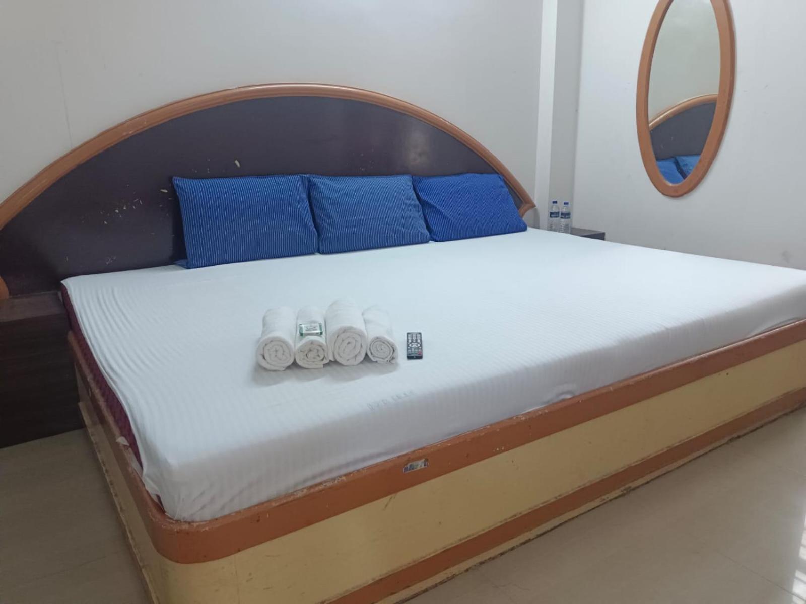 Sree Balaji Hotel - Lodge كانياكومارى المظهر الخارجي الصورة