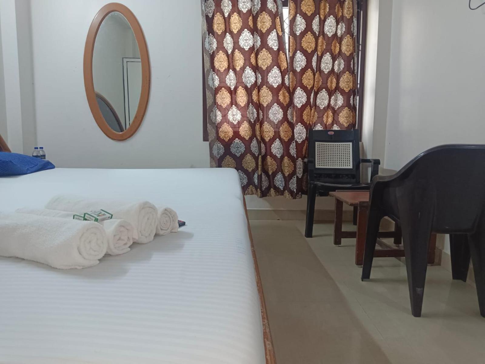 Sree Balaji Hotel - Lodge كانياكومارى المظهر الخارجي الصورة