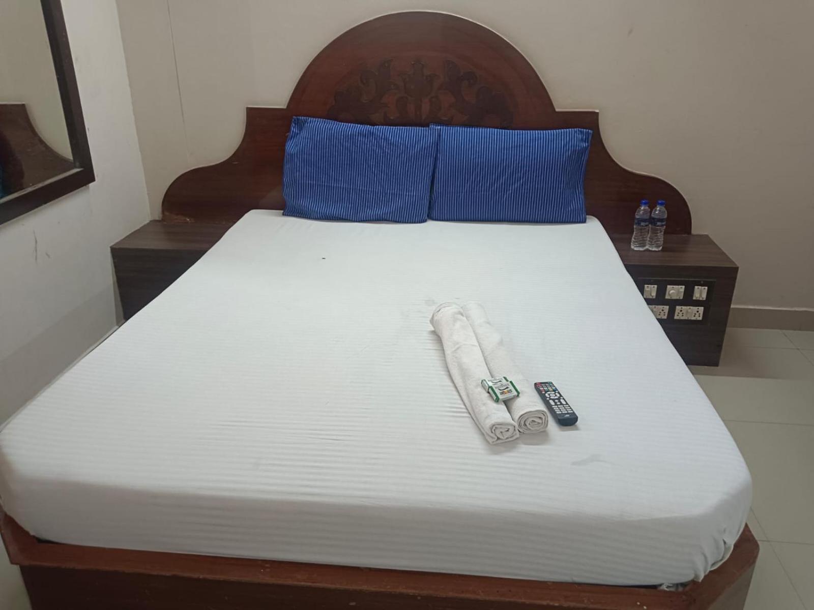 Sree Balaji Hotel - Lodge كانياكومارى المظهر الخارجي الصورة